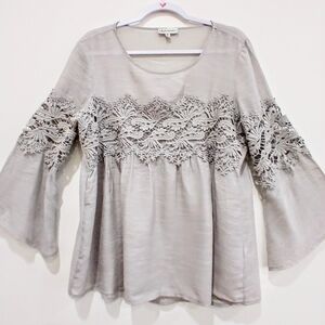 NEIMAN MARCUS Lacey Lacey Detailed long Bell Sleeved blouse Dove Grey SZ M